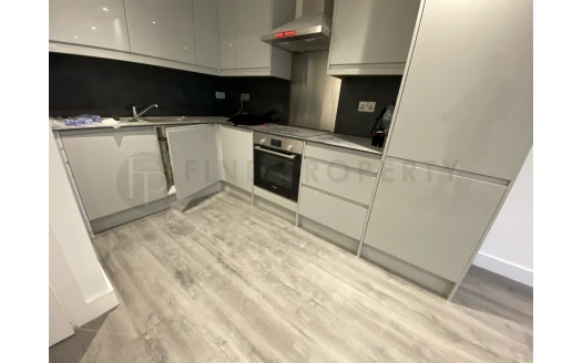 HOUNSLOW, TW3