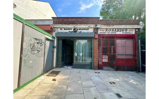 3 Greenford Avenue, W7