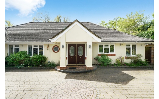 High Beeches, GERRARDS CROSS, SL9 7HU
