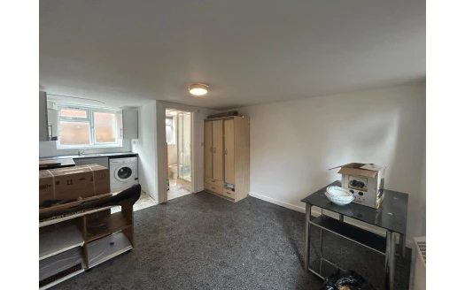 Pine Tree Close, HOUNSLOW, TW5