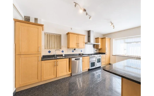 Prestwick Close, SOUTHALL, UB2 5SZ